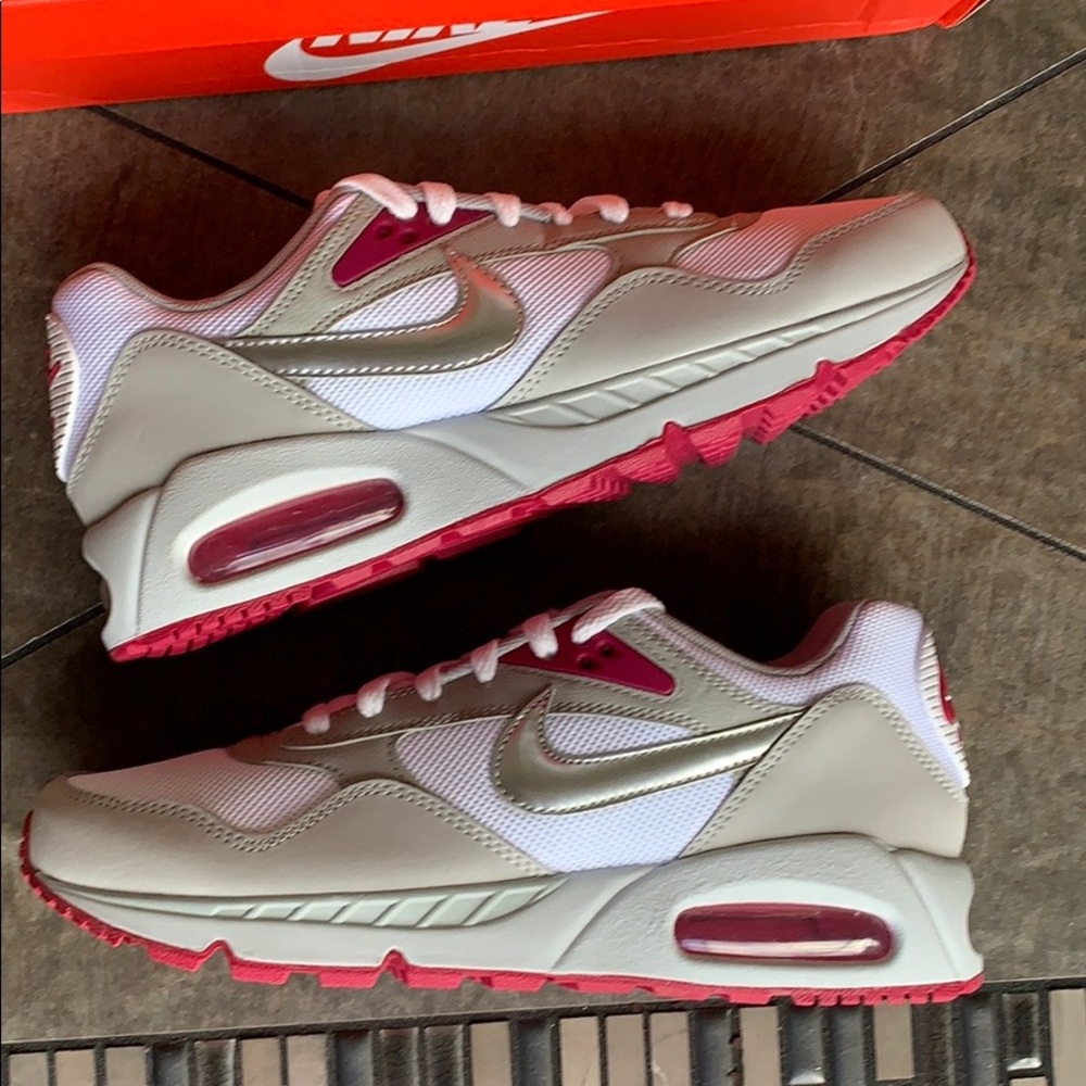 WMNS NIKE AIR MAX CORRELATE White/Metallic Silver - Picture 5 of 16